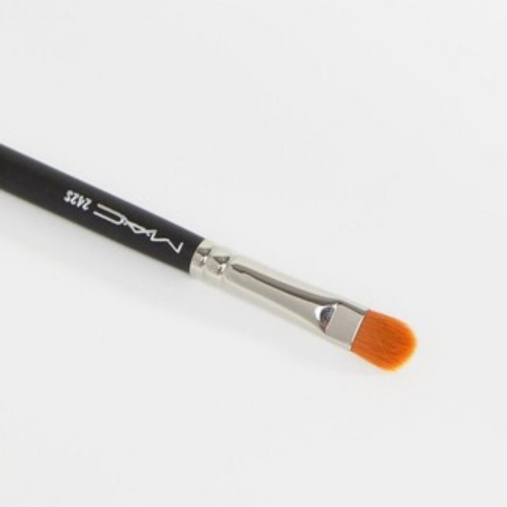 M·A·C MAC 242S Shader Brush